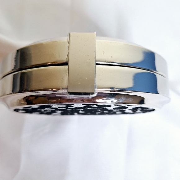 NWT Dmargeaux Brand " The Python in a Clutch. Platinum clutch bag. - Picture 4 of 7